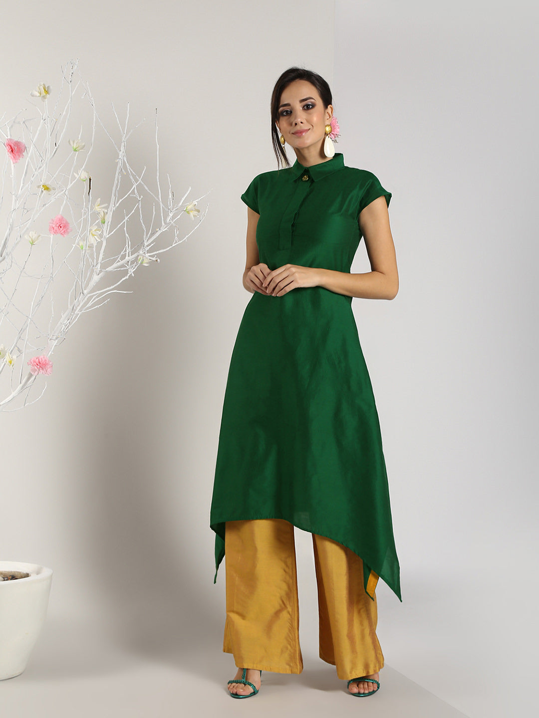 Abhishti Cotton Silk Asymmetric Kurta with Cotrast side details