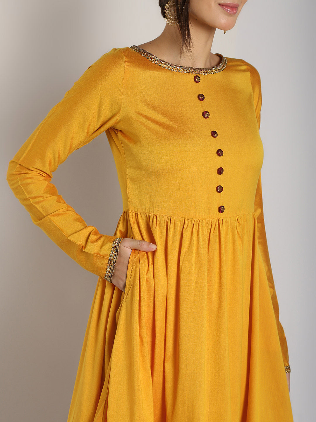 Abhishti Cotton Silk Anarkali Kurta with Tanchoi Border and button details