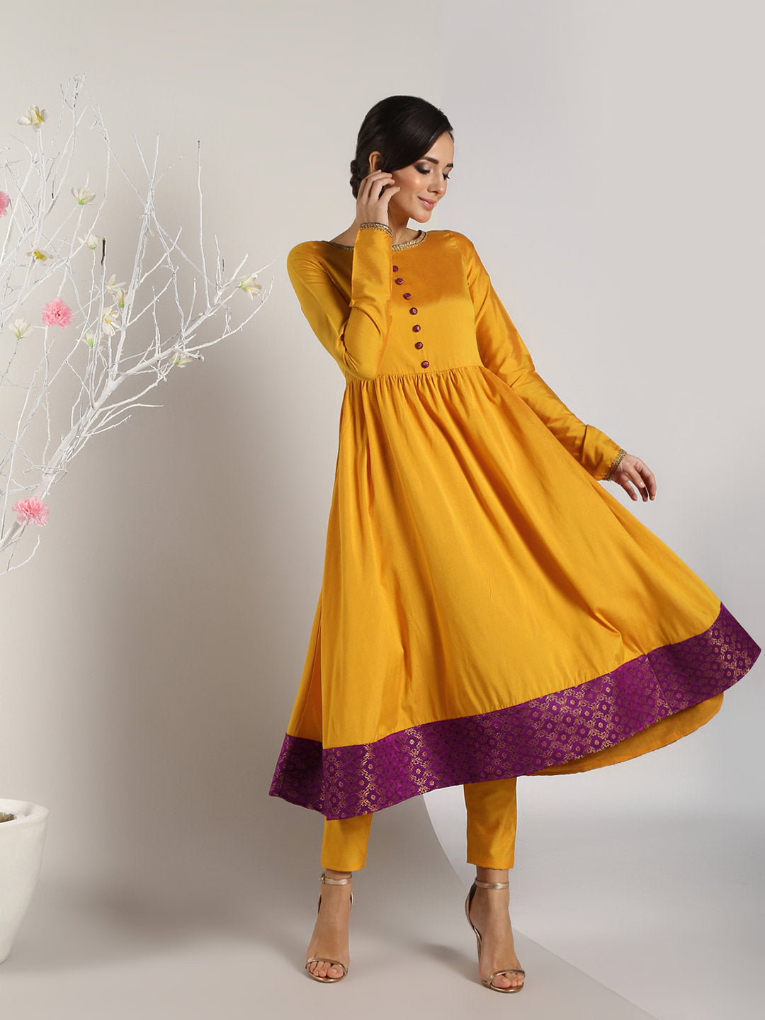 Abhishti Cotton Silk Anarkali Kurta with Tanchoi Border and button details