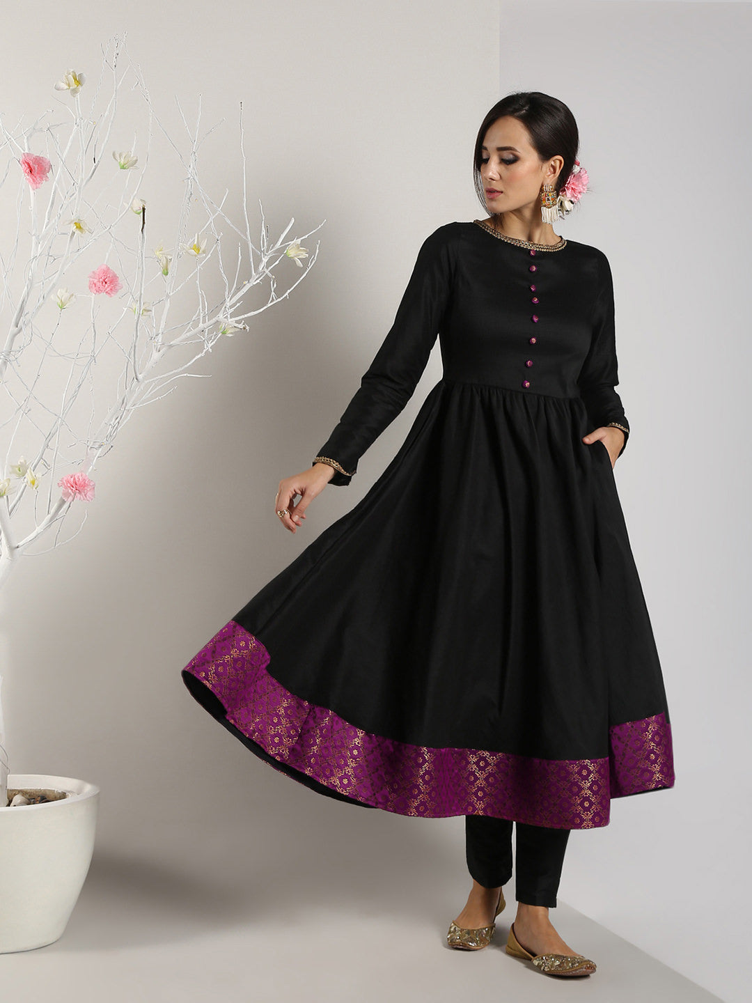 Abhishti Cotton Silk Anarkali Kurta with Tanchoi Border and button details