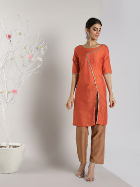 Abhishti Cotton Silk Abstract Lace Panelled Kurta