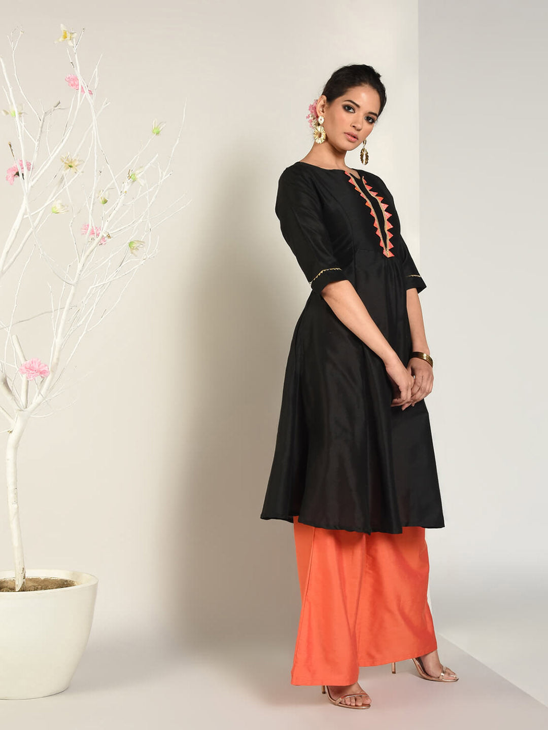 Abhishti Cotton Silk Kurta with Bandhani Lace