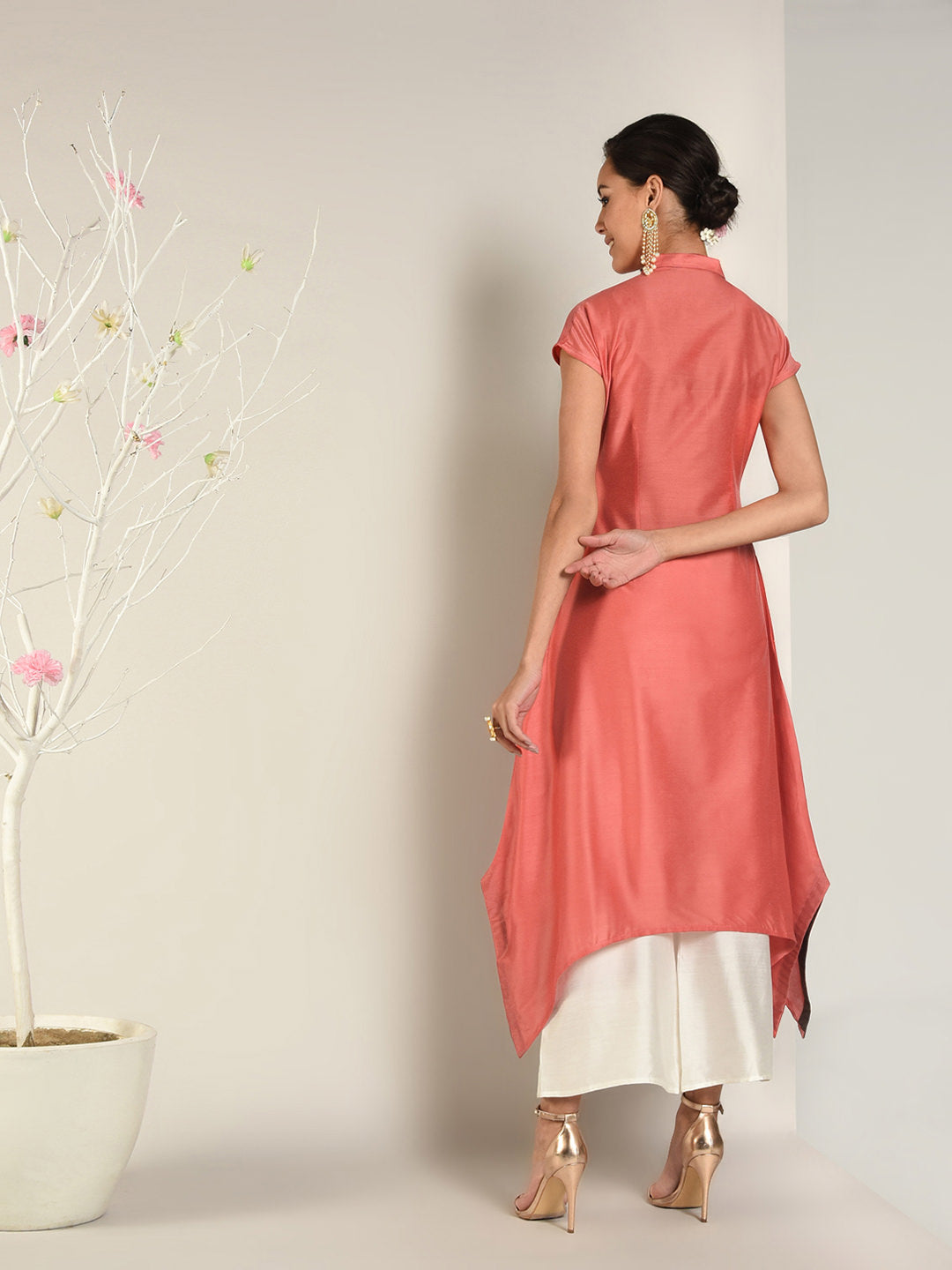 Abhishti Cotton Silk Asymmetric Kurta with Cotrast side details