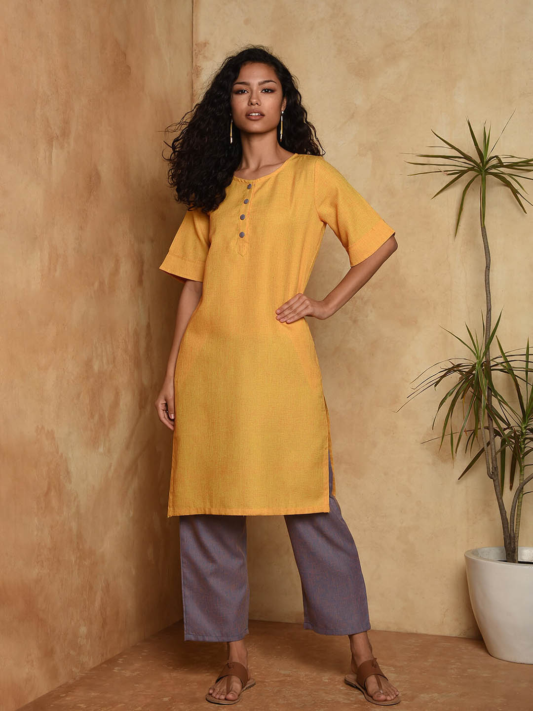 Contratting fabric button Straight cotton kurta