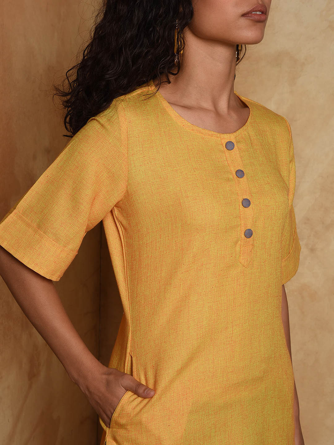 Contratting fabric button Straight cotton kurta