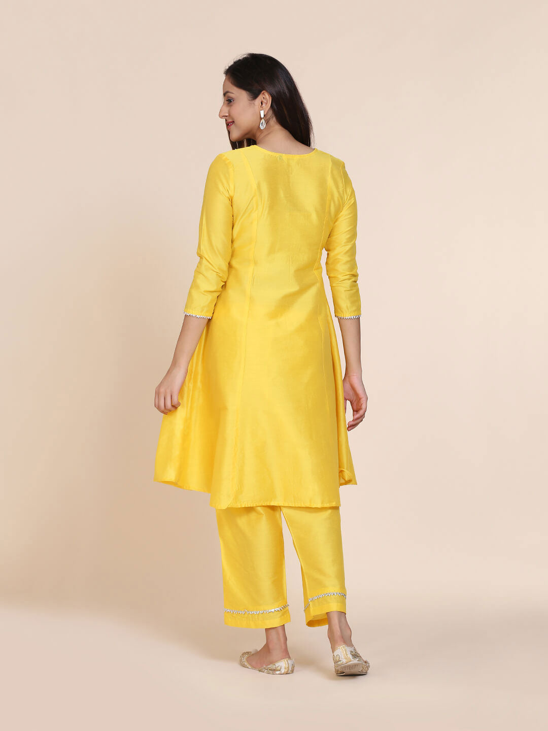 Abhsihti cotton silk kurta with side gathers & contrast details