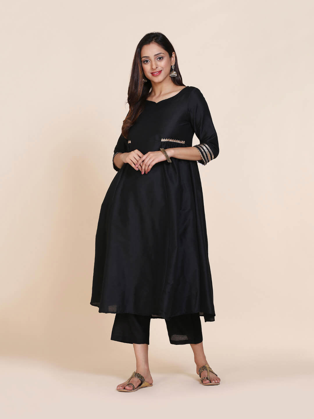 Abhishti cotton silk kurta with sweetheart neckline & side gathers