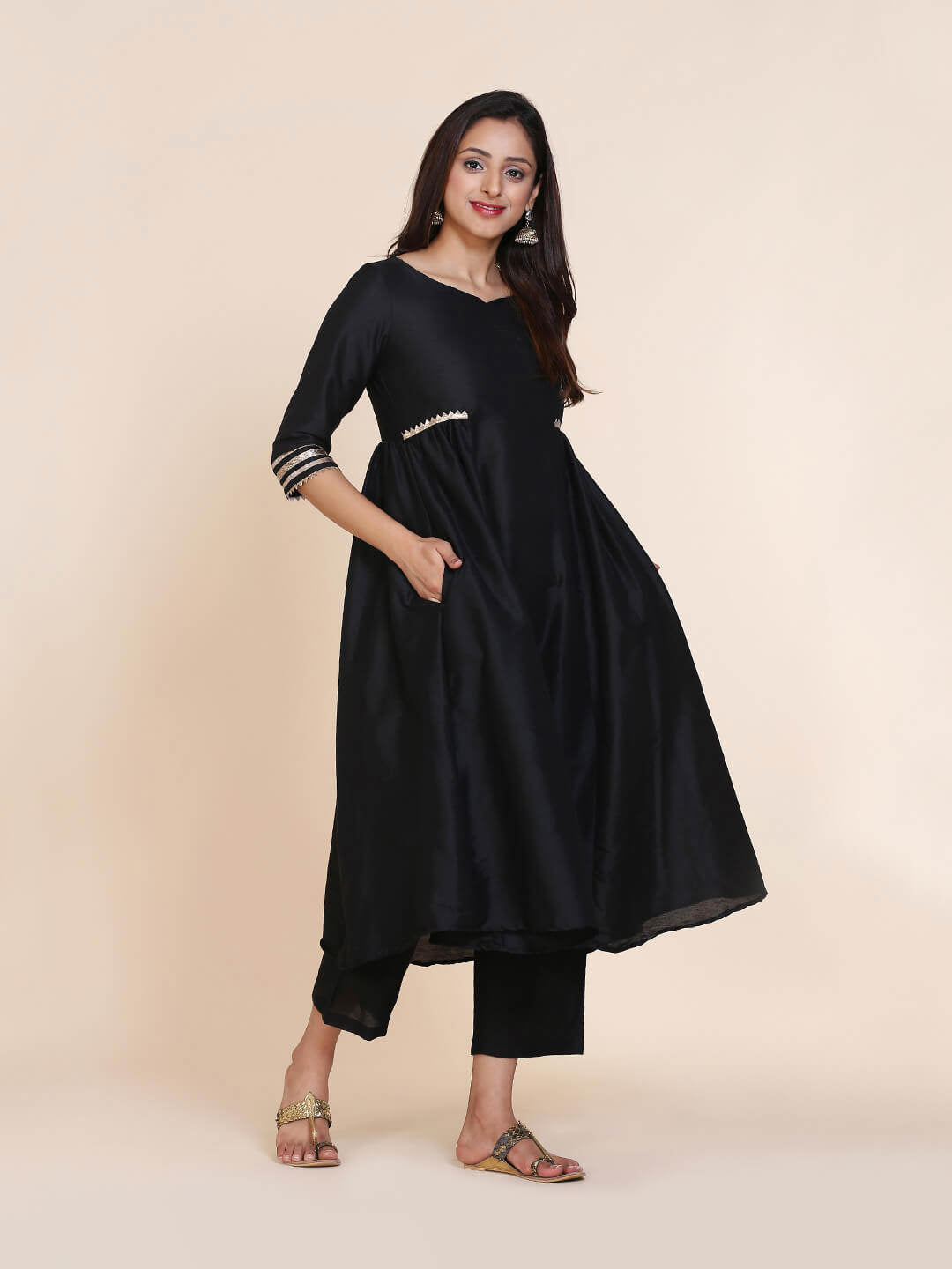 Abhishti cotton silk kurta with sweetheart neckline & side gathers