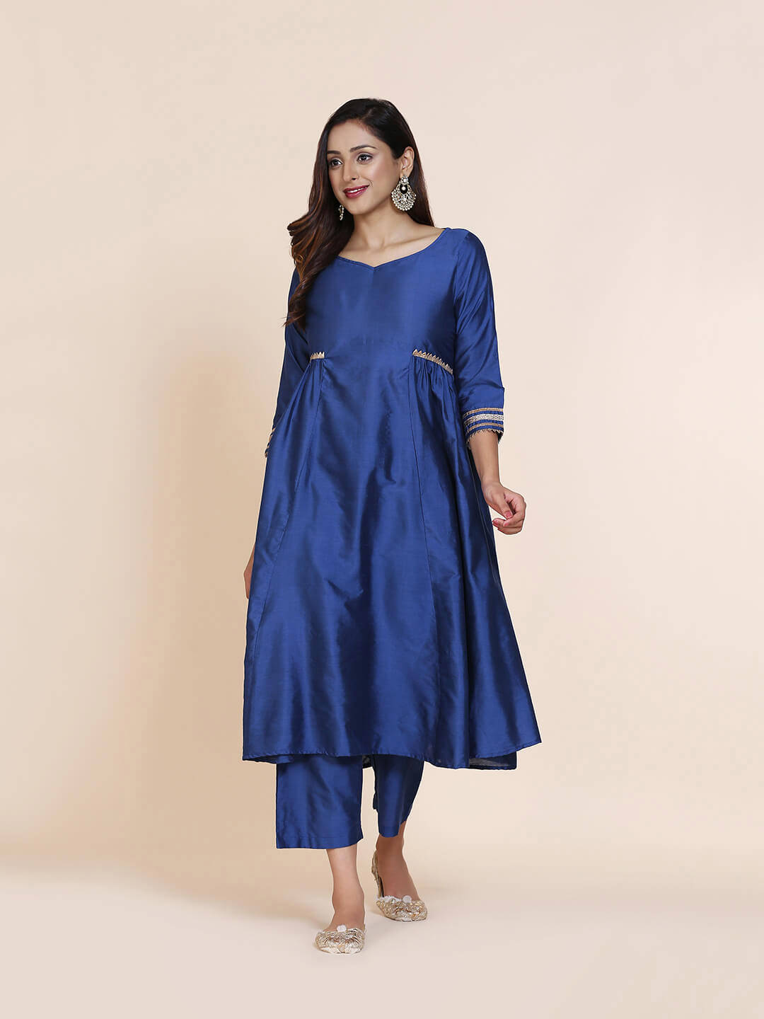 Abhishti cotton silk kurta with sweetheart neckline & side gathers