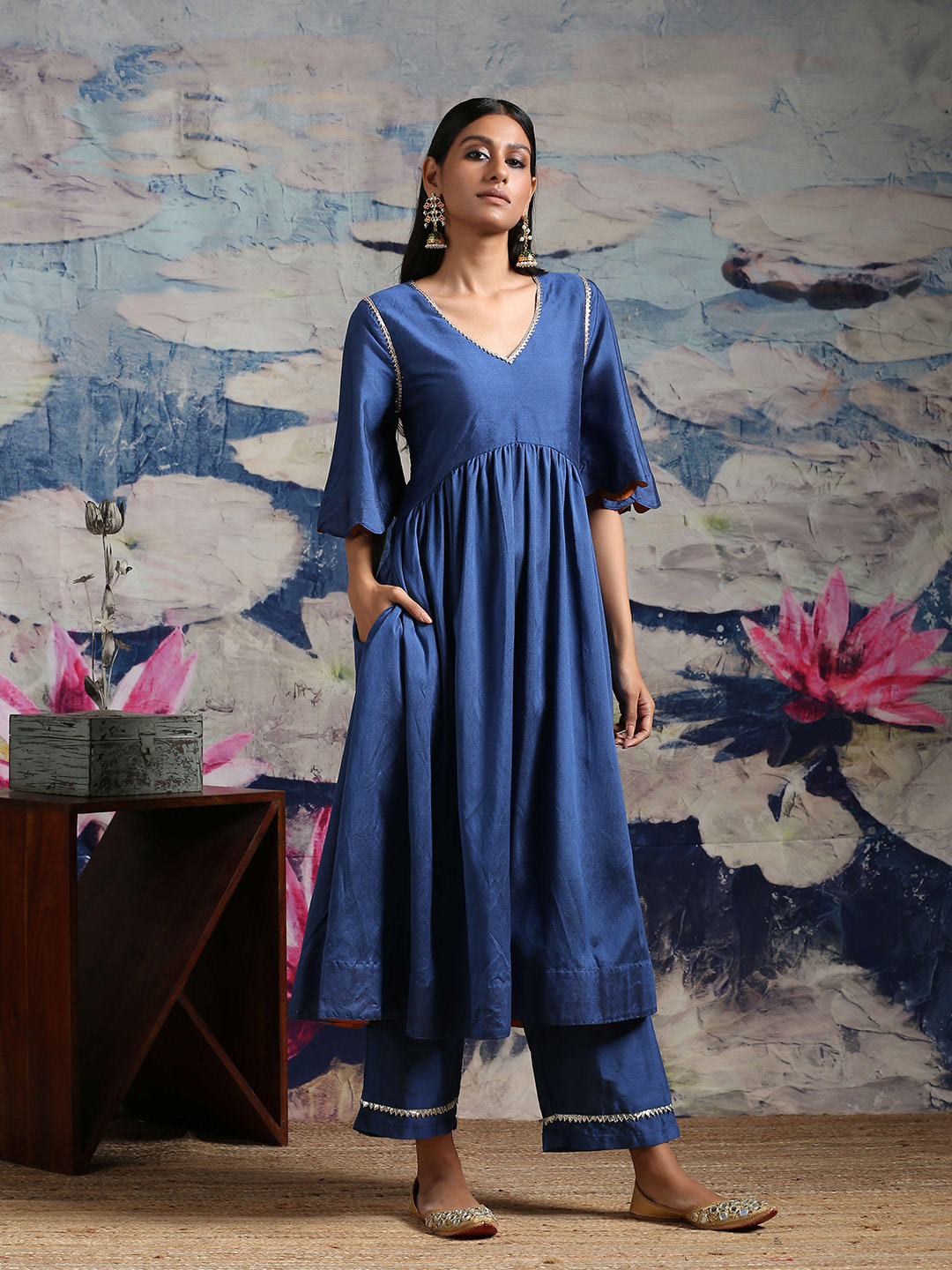 Blue Banarasi Scallop Sleeves kurta