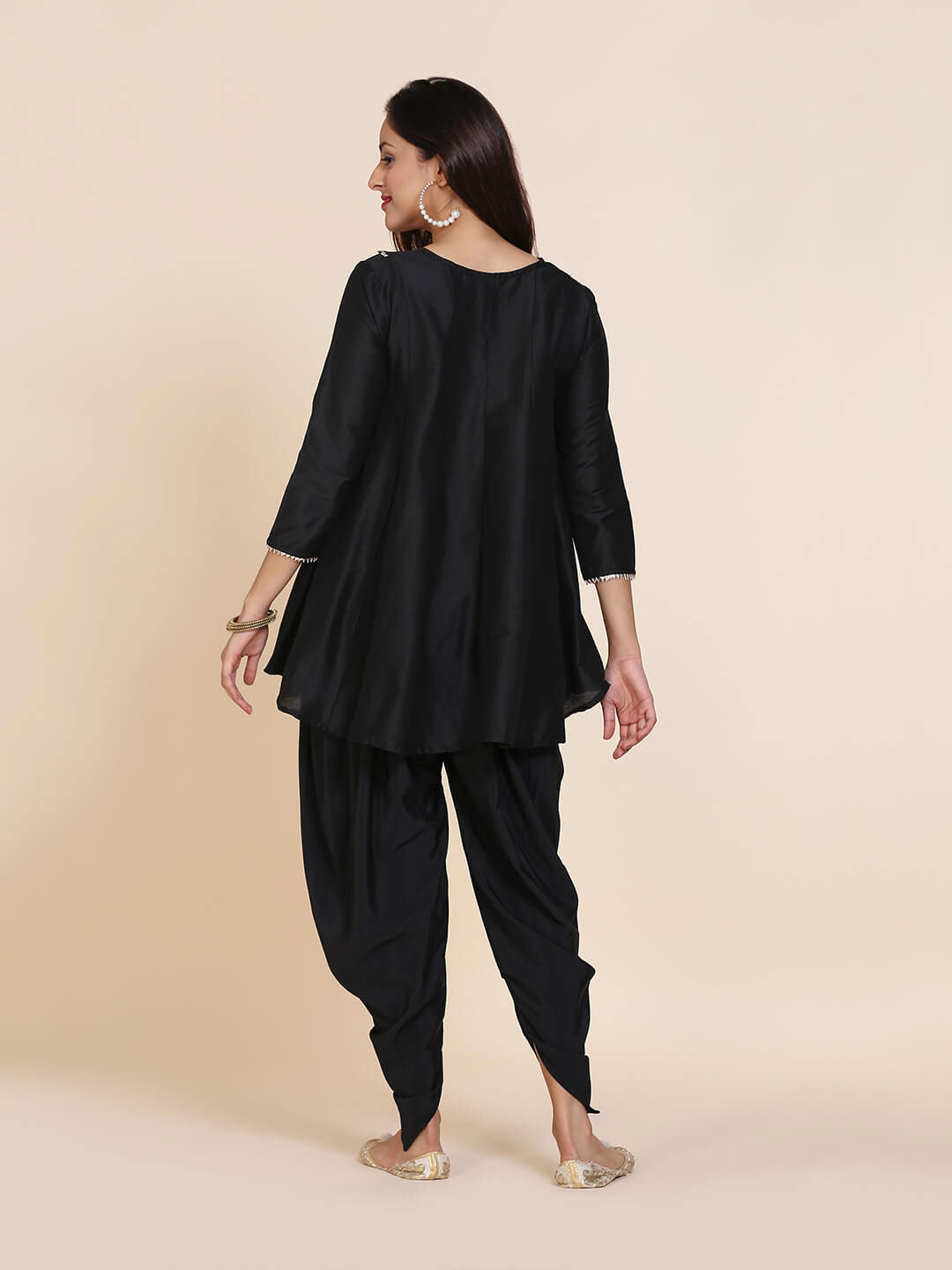 Abhishti cotton silk short panelled kurti with side lace panels