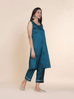 Abhsihti cotton silk sleeveless A-line kurta
