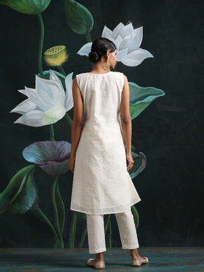 Cotton baswada sleeveless A-line kurta White