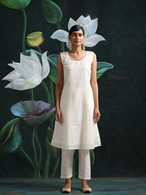 Cotton baswada sleeveless A-line kurta White