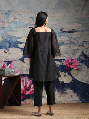 Black Banarasi Short Kurti With Billowy Sleeves