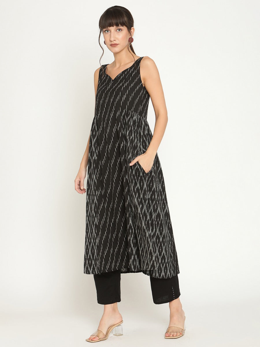 Abhishti ikat kurta with sweetheart neckline & side gathers