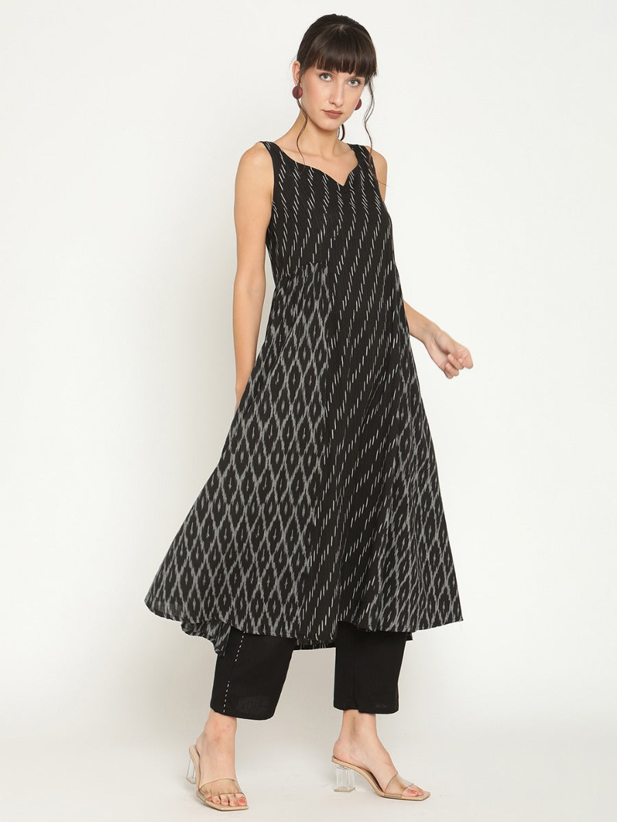 Abhishti ikat kurta with sweetheart neckline & side gathers
