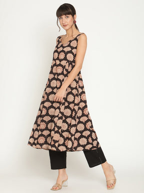 Abhishti block print kurta with sweetheart neckline & side gathers