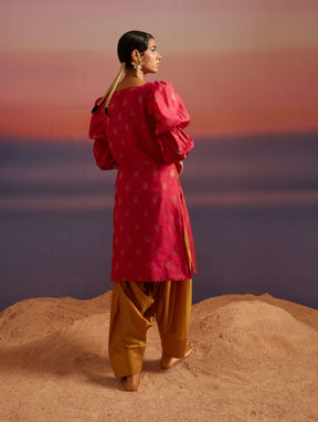 Paradise-Pink Marie Sleeves Banarasi Kurta