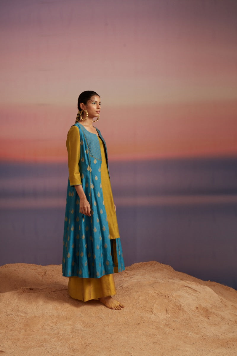 Coral Blue Sleeveless Banarasi Jacket