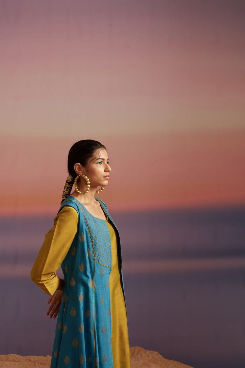 Coral Blue Sleeveless Banarasi Jacket