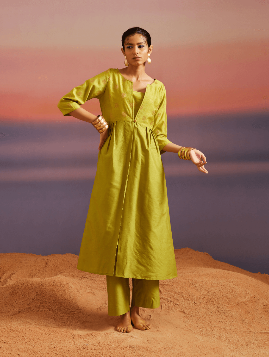 Macaw-Green Square Neckline Banarasi Kurta