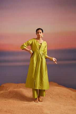 Macaw-Green Square Neckline Banarasi Kurta