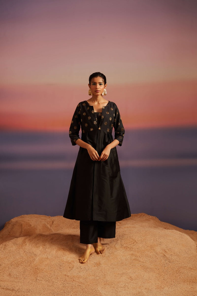 Coral Black Square Neckline Banarasi Kurta