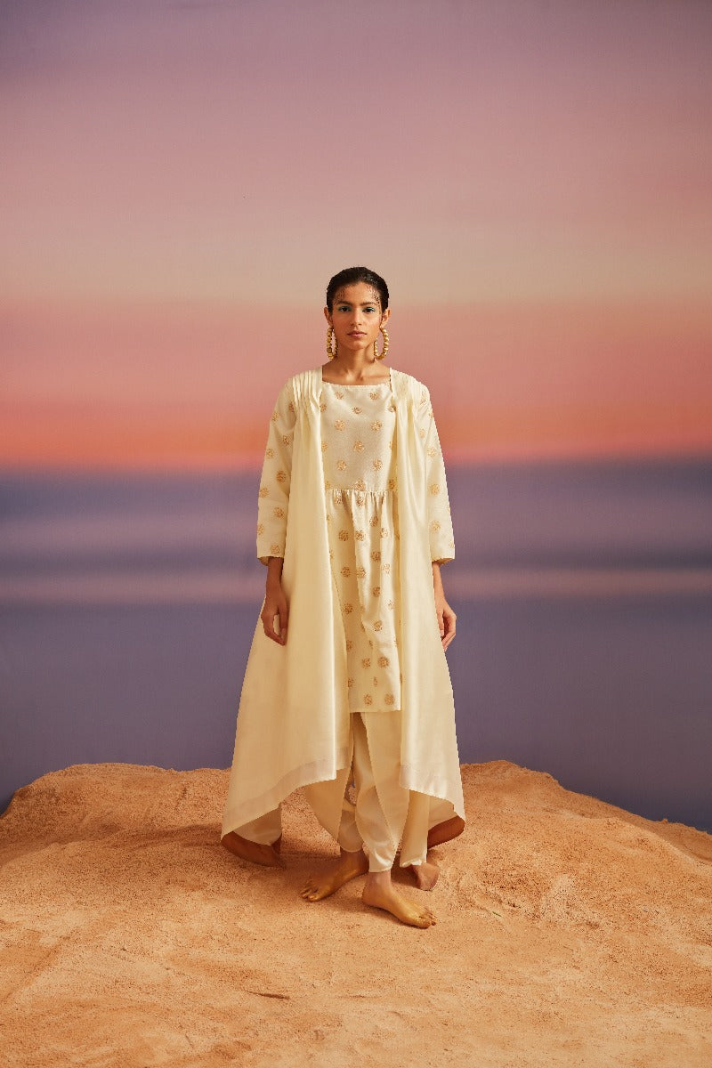 Cloud-Cream Sleeveless Falred Banarasi Kurta