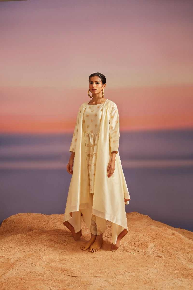 Cloud-Cream Sleeveless Falred Banarasi Kurta