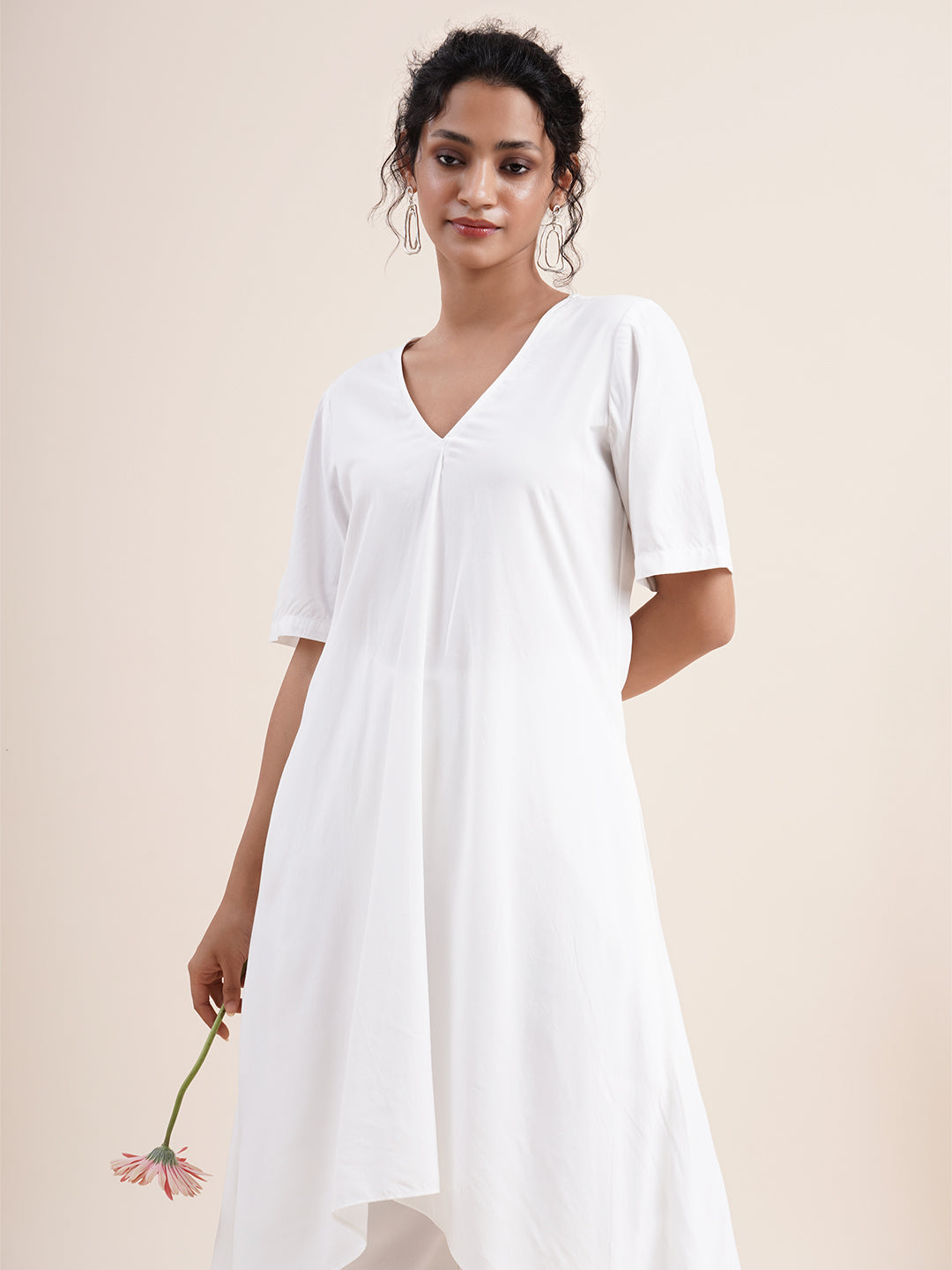 White Kurta with pleat sewn from neckline