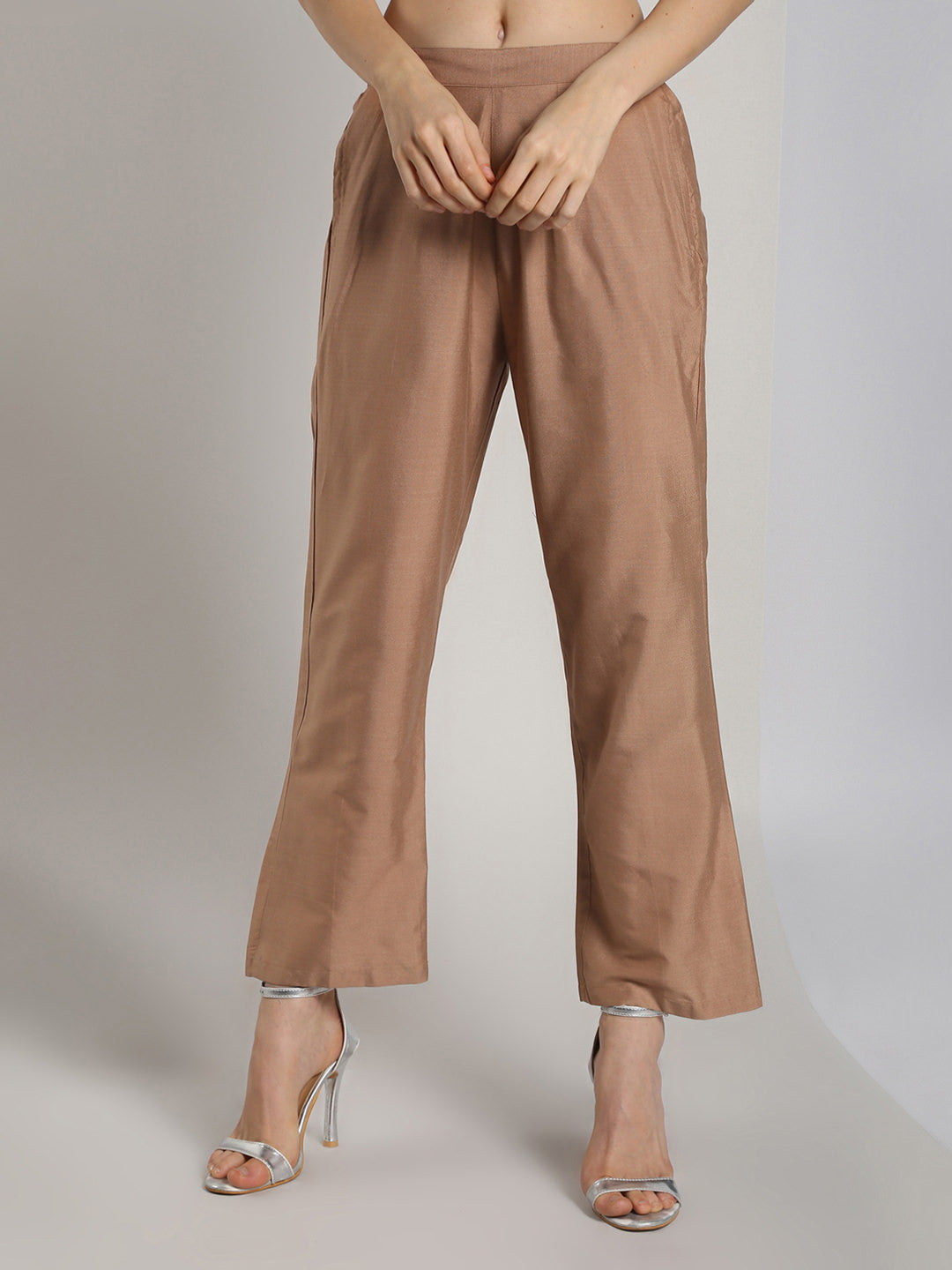 Abhishti Cotton Silk Cropped Pants