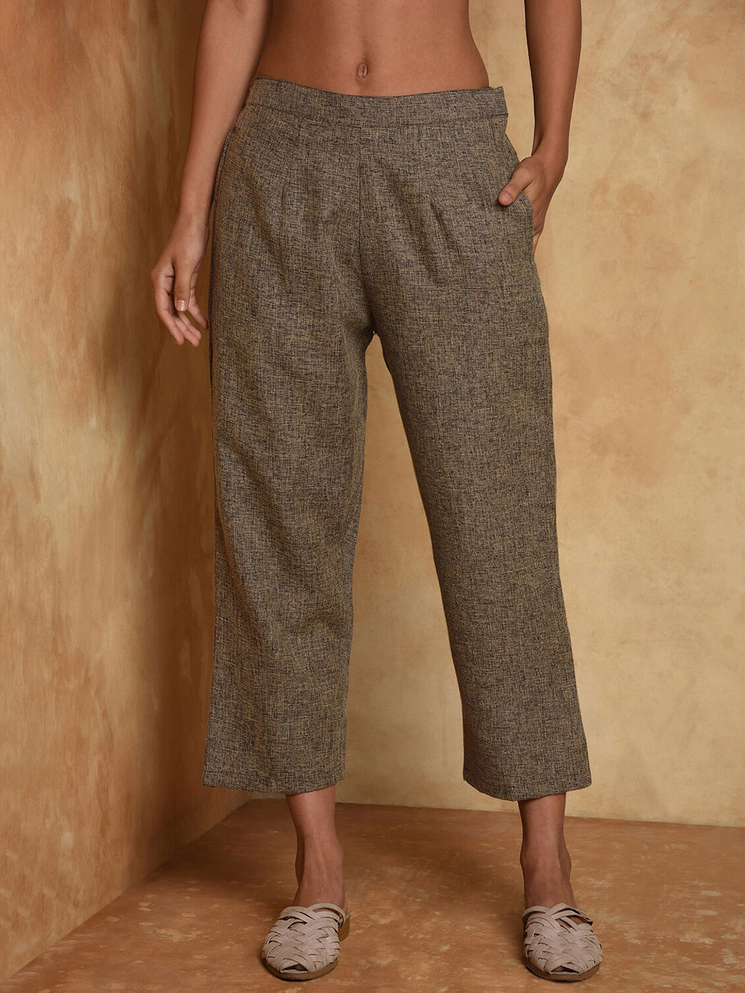 Two tone cotton cropped pants