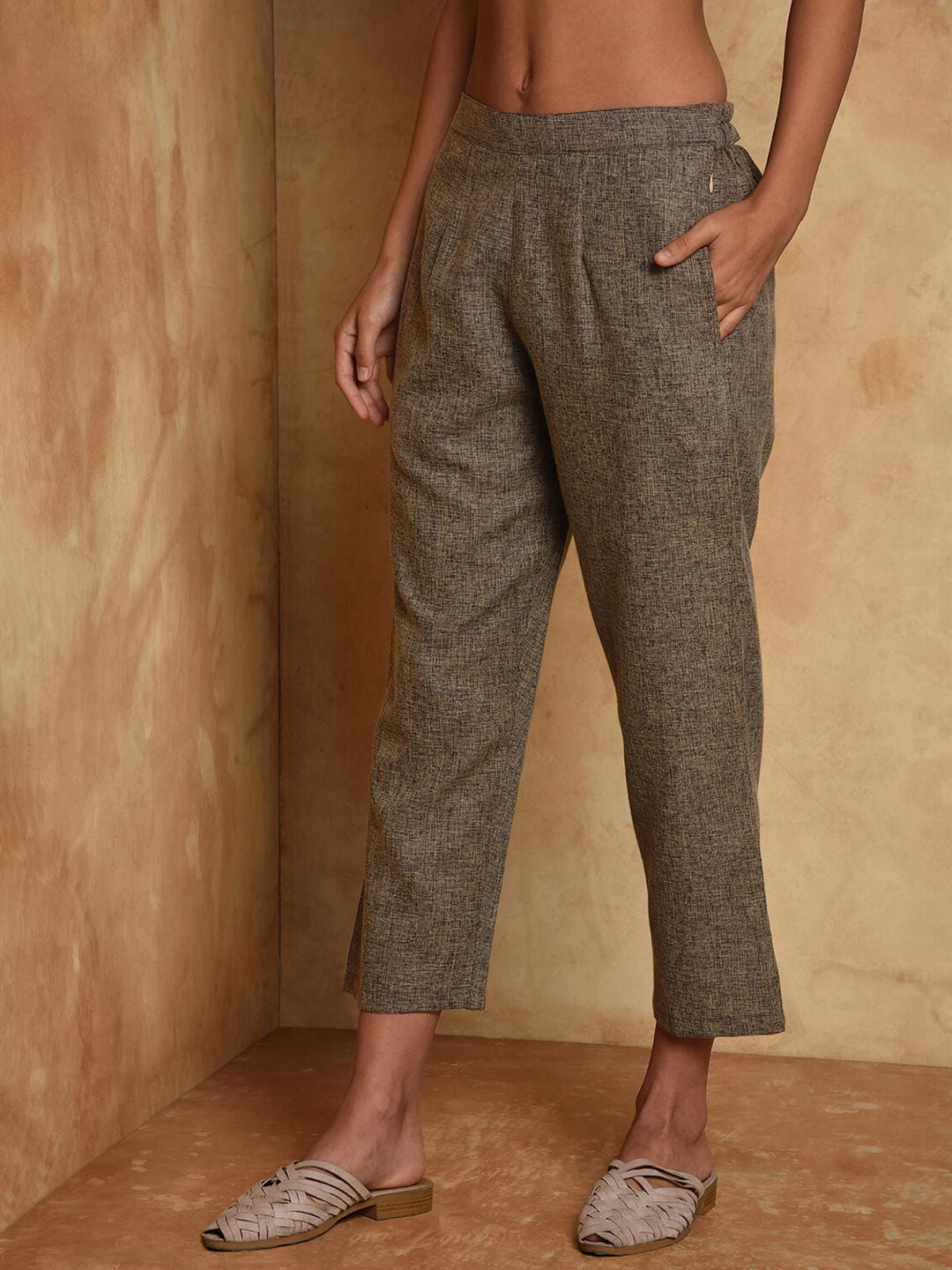 Two tone cotton cropped pants