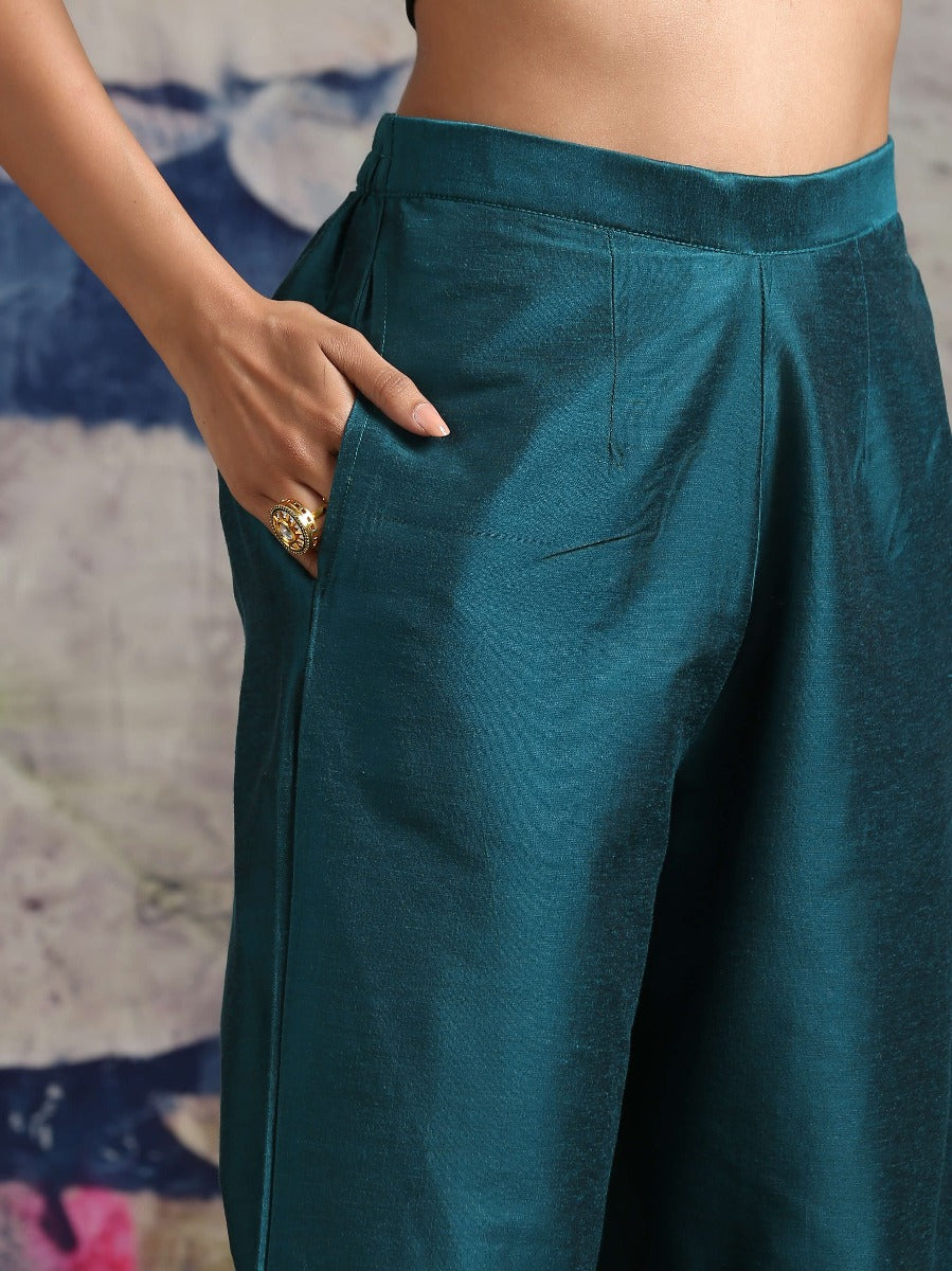 Cotton silk straight pant with side pockets Green