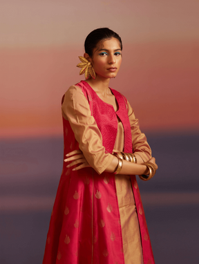 Paradise Pink Sleeveless Banarasi Jacket