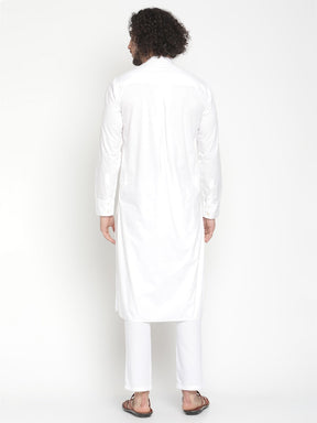 Men White Pleated Poplin Kurta