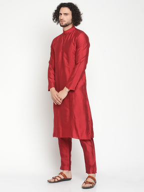 Men Maroon Banarasi Kurta With Pintuck Detail