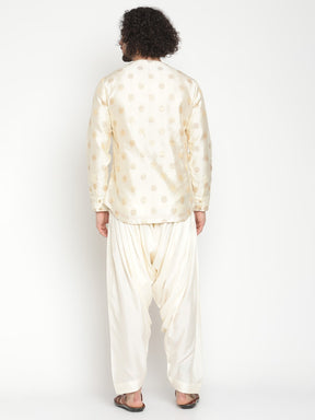Men Cream Short Banarasi Kurta With Zari Work