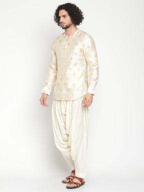 Men Cream Short Banarasi Kurta With Zari Work