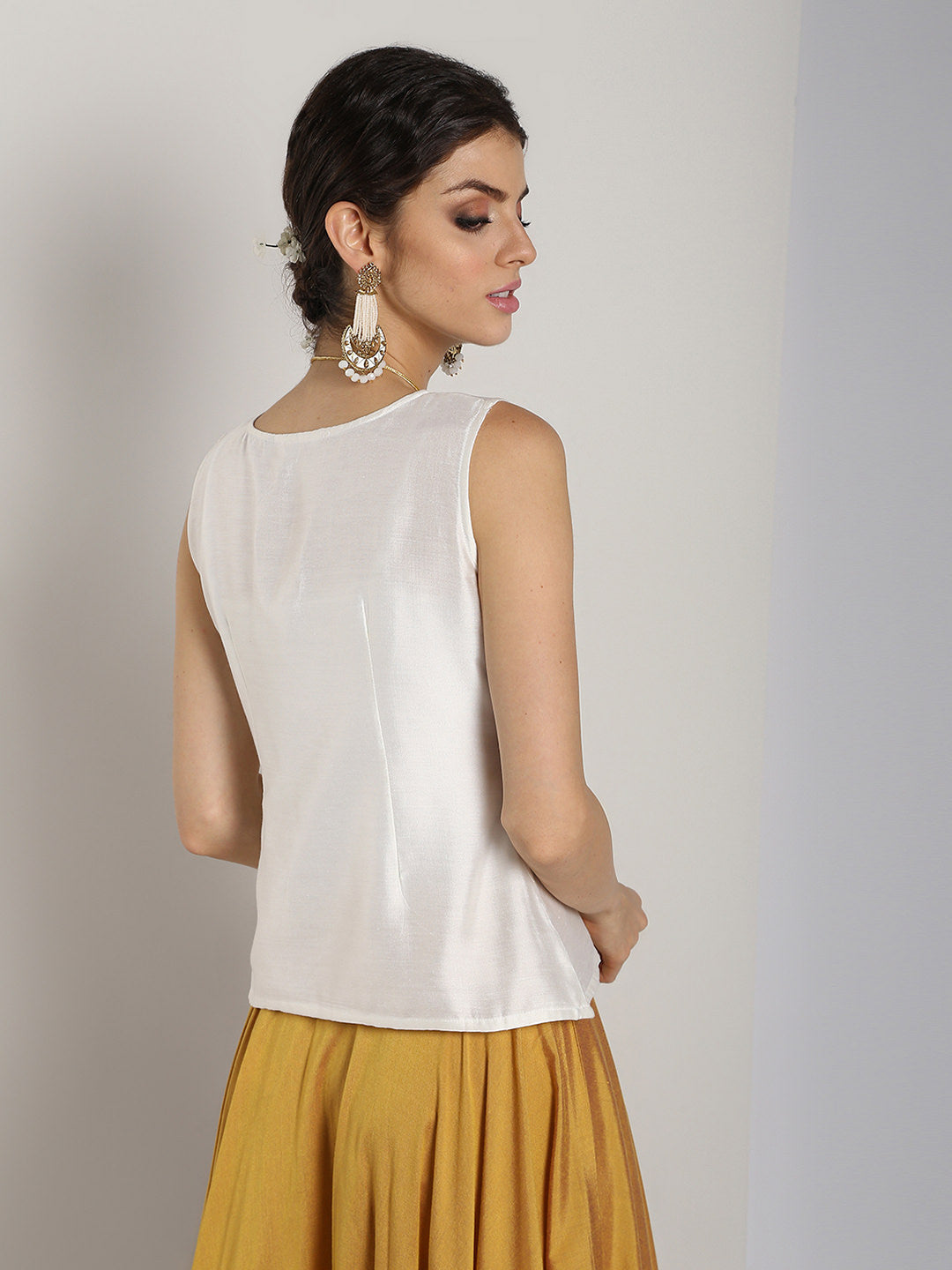 Abhishti Cotton Silk Sleeveless Top with Polti Button Detail with Bottom