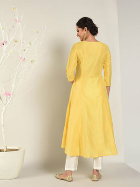 Abhishti Cotton Silk Kalidar Princess cut flared kurta Set