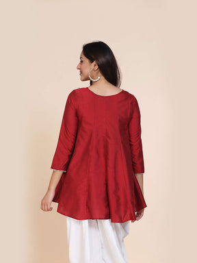 Abhishti cotton silk short panelled kurti with side lace panels and Dhoti pants