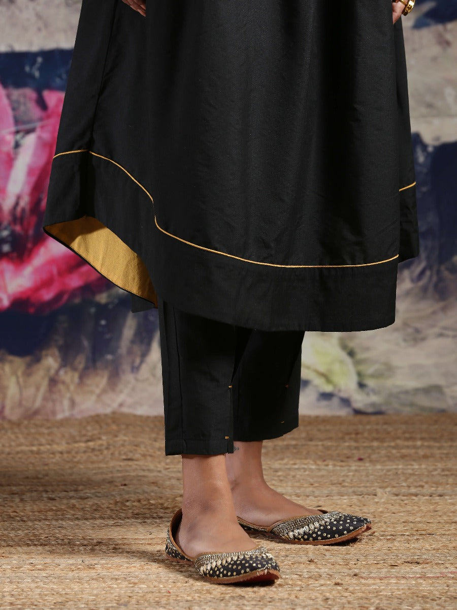 Cotton silk gathered kurta with U-hemline and contrast piping & facing, along with pleated pants Black