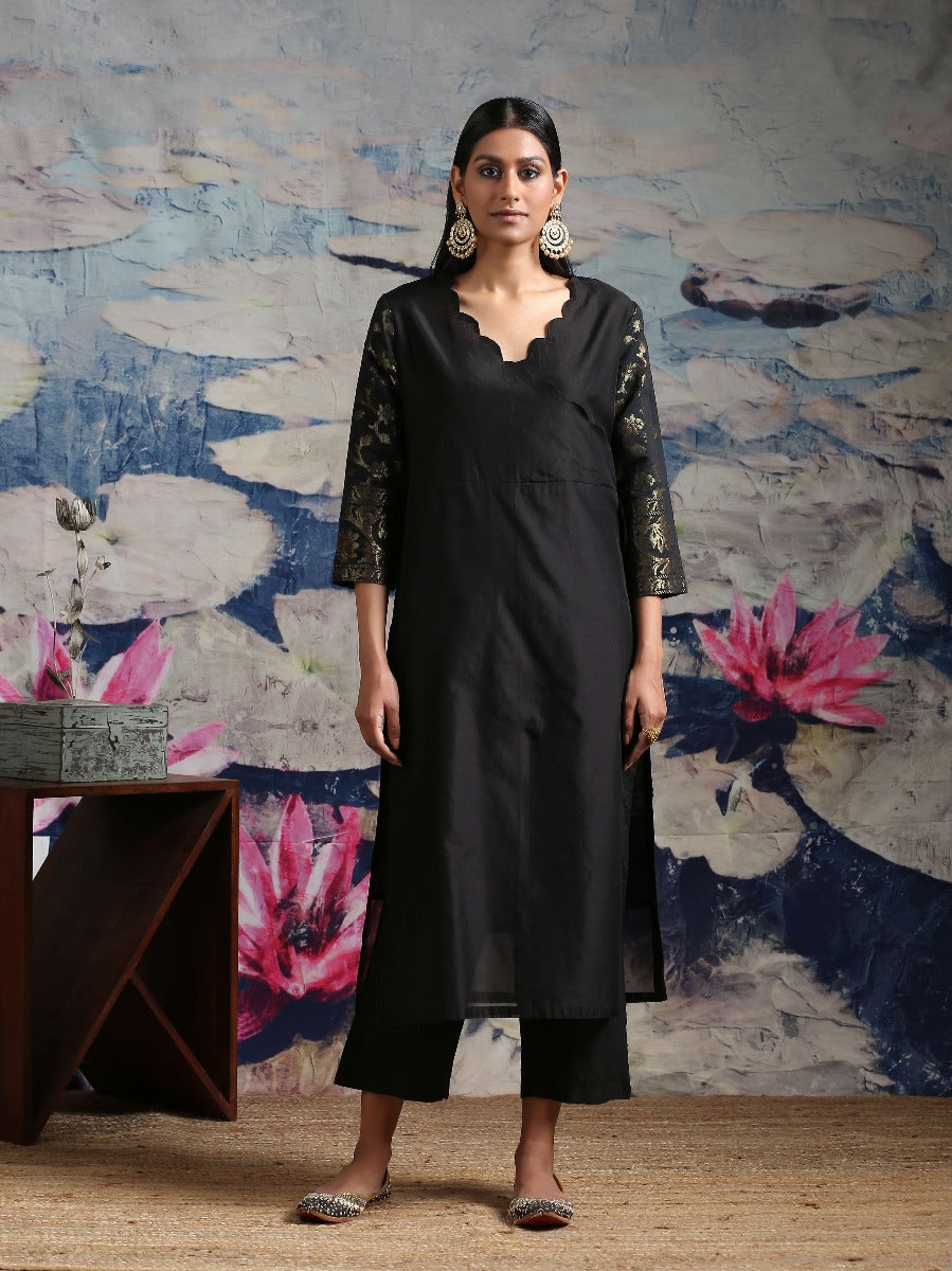 Chandheri kurta with overlapped scalloped neckline & zari baswada sleeves, along with straight pants Black