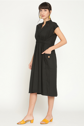 Drop shoulder elasticated waist midi dress