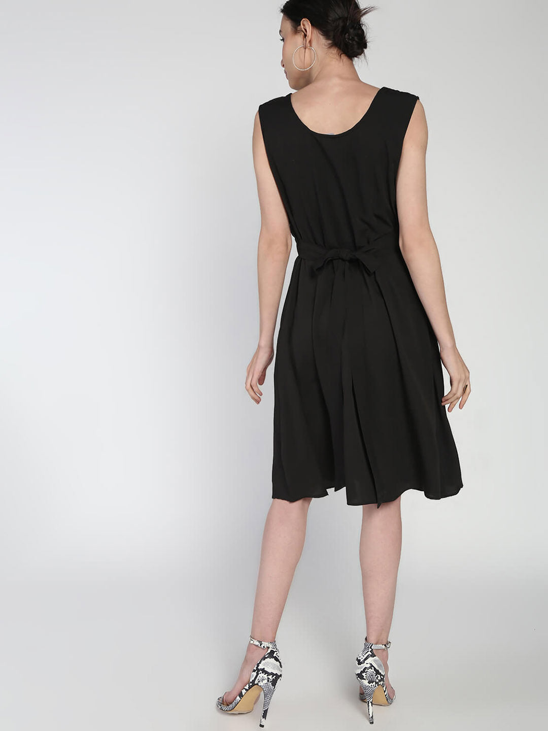 Belted waist Polycrepe dress