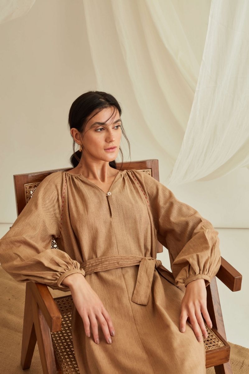 Gathered raglan sleeves midi dress with belt-Russet Brown