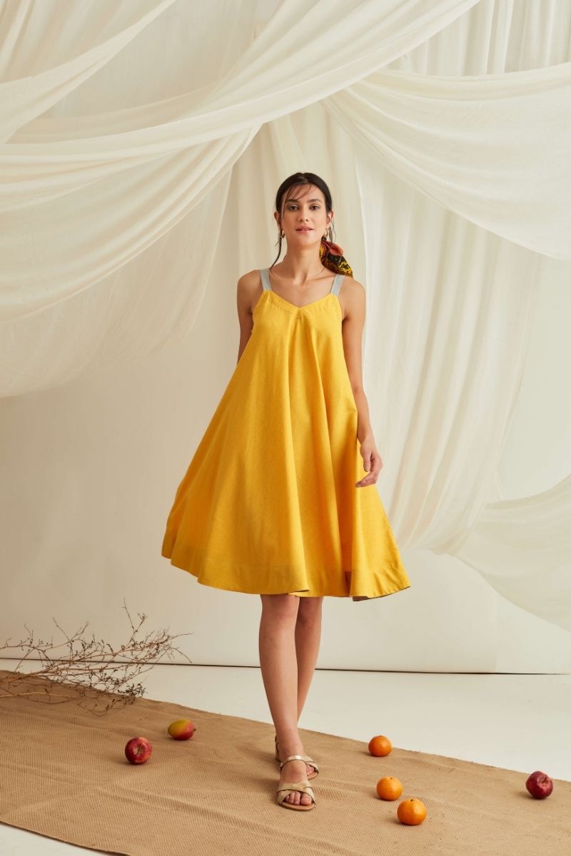 Contrast straps circular midi dress-Dandelion Yellow