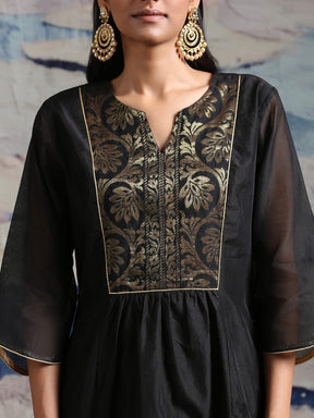 Chandheri panelled kurta with zari baswada yoke and straight pants Black